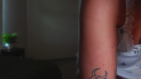 Snapshot of alex499990 chatting on January 28, 8:15 pm alex  online show from January 28, 8:15 pm