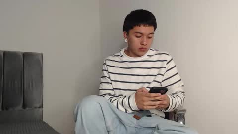 Owen online show from November 18, 2:03 am