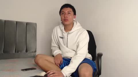 Snapshot of alex__lover chatting on January 23, 1:41 am Owen online show from January 23, 1:41 am