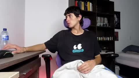 alex_connorr online show from November 18, 3:09 am