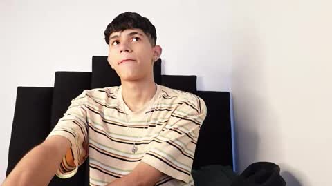 Snapshot of alex_mark_ chatting on October 3, 2:14 pm alex_mark_ online show from October 3, 2:14 pm