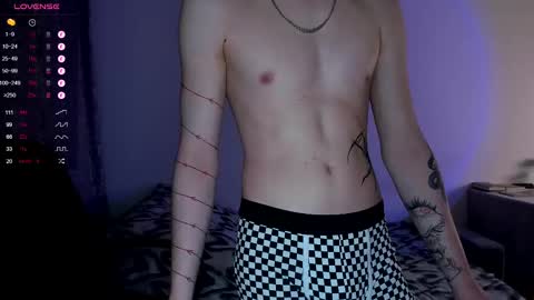 Snapshot of alex_silent chatting on March 10, 1:43 pm alex_silent online show from March 10, 1:43 pm