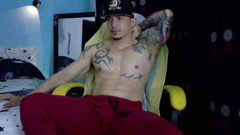 alex_sthorm online show from March 31, 5:19 am