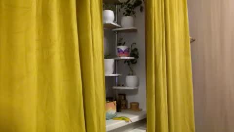 Snapshot of alexa_dreaam chatting on October 9, 5:40 pm alexa_dreaam online show from October 9, 5:40 pm