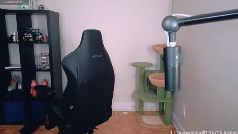 dont be afraid to click social media link its  working  just click on that  online show from September 24, 11:11 pm