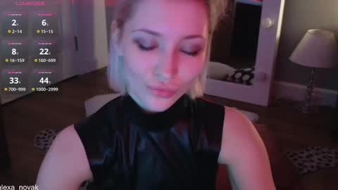 Snapshot of alexa_novak chatting on March 10, 5:22 am Alexa online show from March 10, 5:22 am