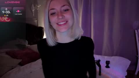 Snapshot of alexa_novak chatting on September 10, 1:50 am Alexa online show from September 10, 1:50 am