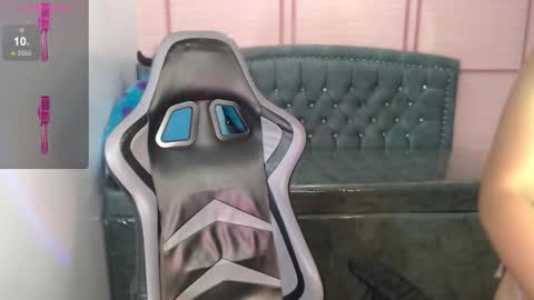 Snapshot of alexa_romero_t chatting on September 30, 1:43 pm Alexandra online show from September 30, 1:43 pm
