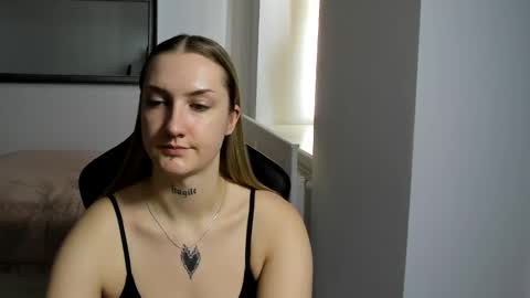 Snapshot of alexafragile chatting on October 3, 2:14 pm Alexa online show from October 3, 2:14 pm