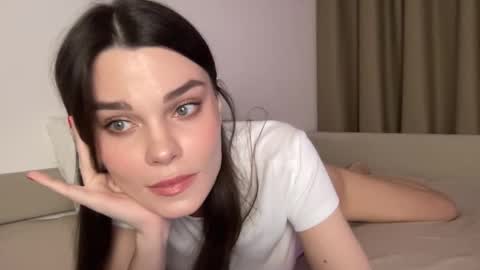 Ember Valentine online show from January 11, 9:21 pm