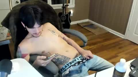 Snapshot of alexander9779 chatting on October 22, 6:49 am A. online show from October 22, 6:49 am