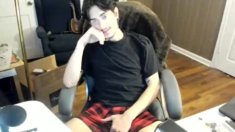 Snapshot of alexander9779 chatting on October 6, 5:47 am A. online show from October 6, 5:47 am