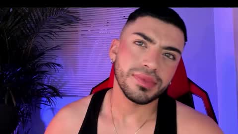 Snapshot of alexander_diiaz chatting on September 30, 10:48 am Alexander Diaz online show from September 30, 10:48 am