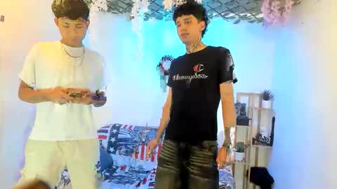 chicos hot online show from November 11, 2:52 pm