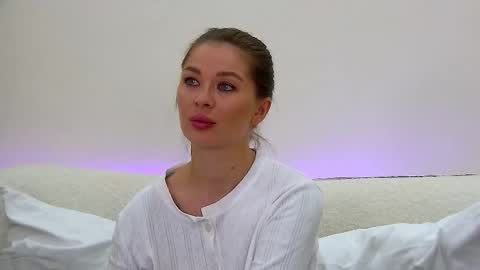 AlexandraBloom online show from October 1, 7:57 pm