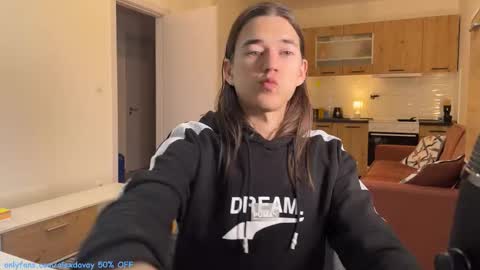           online show from November 27, 1:35 am