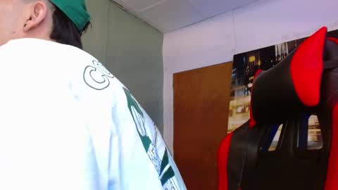 alexgiraldo__ online show from June 4, 2:34 pm