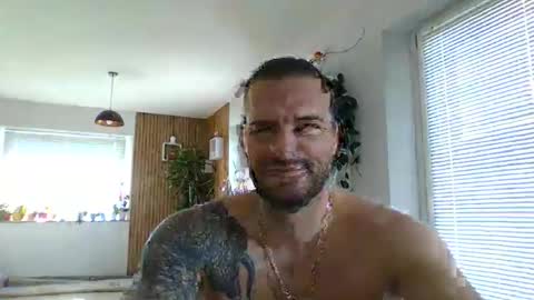 rey ale84 online show from March 16, 11:58 am