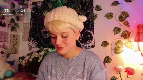 Snapshot of alexiafisher_ chatting on February 13, 4:07 pm Alex online show from February 13, 4:07 pm