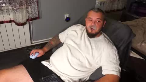 Alex online show from October 25, 8:42 pm