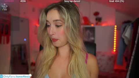 Snapshot of alexis___texas chatting on October 10, 6:25 pm Alexis Texas online show from October 10, 6:25 pm