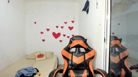 ALEXJ BLACK online show from March 10, 4:55 pm