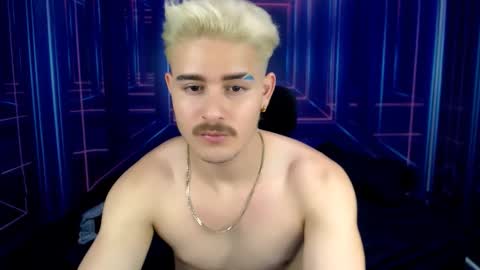Snapshot of alexpierss chatting on October 18, 8:24 pm Alex online show from October 18, 8:24 pm