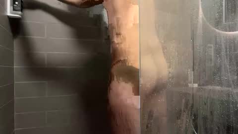 alexthetree online show from April 3, 12:28 am