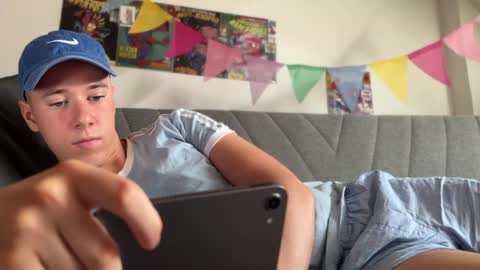 Alex online show from May 13, 1:54 pm
