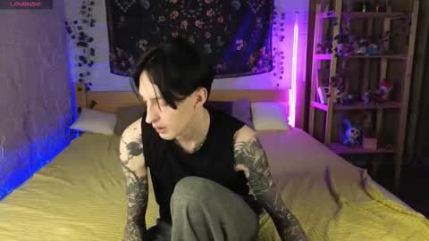 Alex online show from February 1, 1:13 am