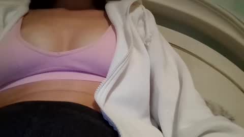 Snapshot of alexxxandra777 chatting on September 28, 6:39 pm alexxxandra777 online show from September 28, 6:39 pm