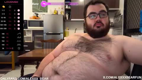 Snapshot of alexxxbear chatting on October 22, 9:16 pm alexxxbear online show from October 22, 9:16 pm