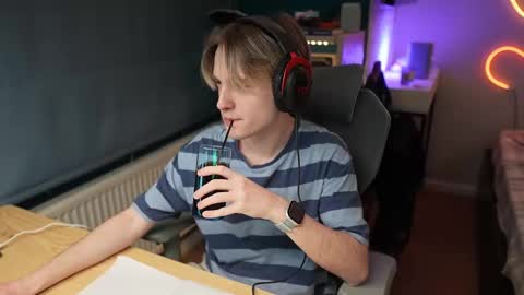 Alexycutie online show from February 3, 7:51 pm