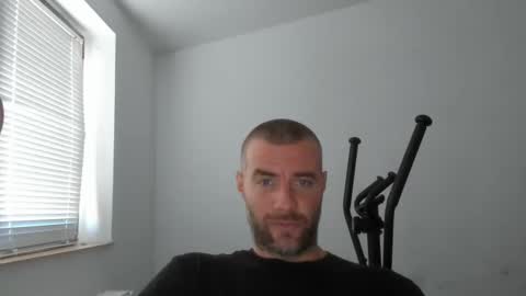 Snapshot of alfiesolomons87 chatting on October 15, 8:04 am alfiesolomons87 online show from October 15, 8:04 am
