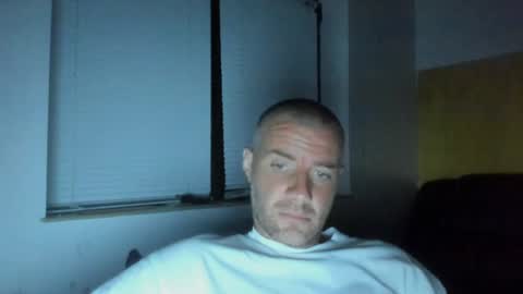 alfiesolomons87 online show from June 20, 7:42 pm
