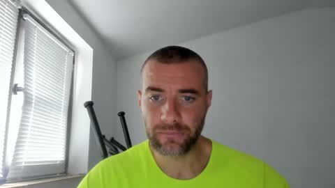 Snapshot of alfiesolomons87 chatting on October 14, 7:55 am alfiesolomons87 online show from October 14, 7:55 am