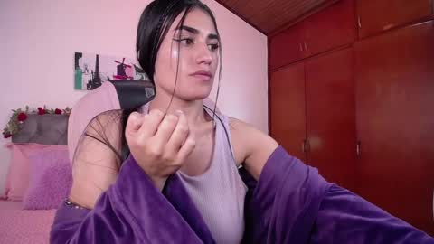 Snapshot of alheli_16 chatting on February 10, 2:59 pm Alheli online show from February 10, 2:59 pm