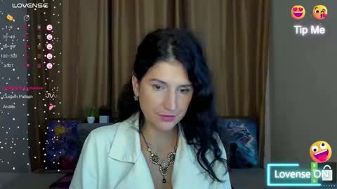 Alianna online show from November 1, 1:10 pm