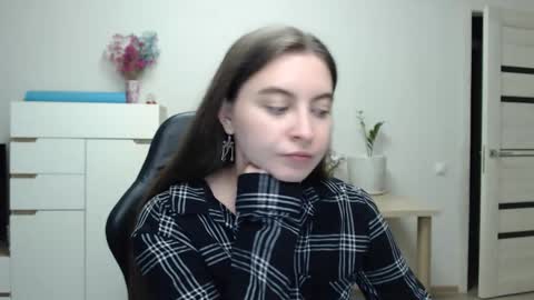 Alice online show from November 27, 10:39 pm