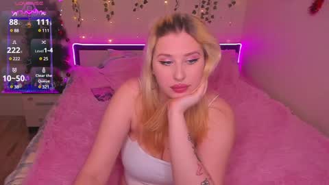 Snapshot of alice___miss chatting on December 21, 11:24 pm Alice Miss online show from December 21, 11:24 pm