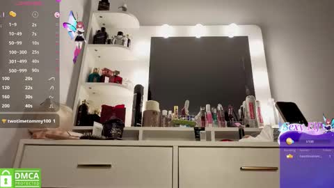 A R Y A  T I A online show from January 14, 8:17 pm