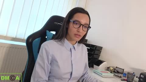 A R Y A  T I A online show from February 23, 2:04 pm