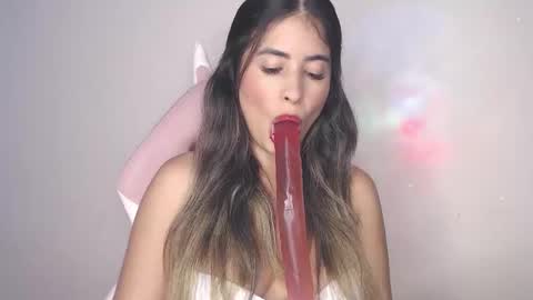 alice_cespedes online show from September 25, 11:23 pm