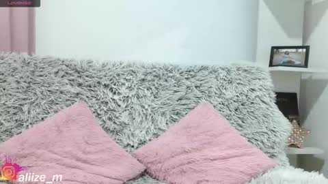 Snapshot of alice_dussan_ chatting on October 3, 7:44 pm alice online show from October 3, 7:44 pm