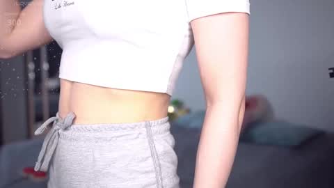 DONT YOU DARE NOT SEEING MY BIRTHDAY STREAM NOVEMBER 12 ILL BE 21 1400 GMT-5  CHECK MY LOVENSE WISHLIST online show from February 18, 8:19 pm