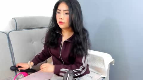  Alice Evans online show from January 16, 1:31 pm