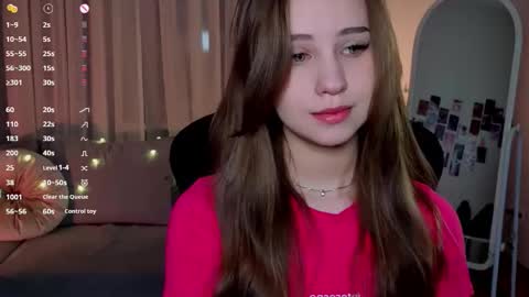Snapshot of alice_loft chatting on October 22, 2:26 am Alice online show from October 22, 2:26 am