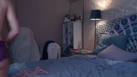Snapshot of alice_love_fuck chatting on January 18, 3:27 pm Alice love fuck online show from January 18, 3:27 pm