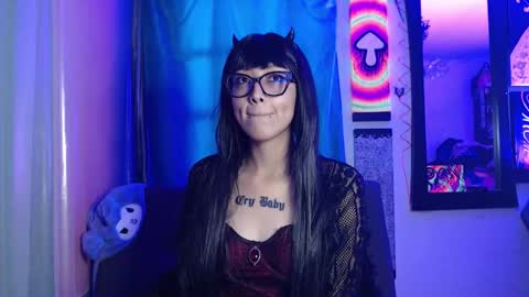Snapshot of alice_phantom chatting on September 28, 9:35 pm      online show from September 28, 9:35 pm