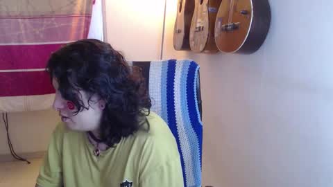 Snapshot of alice_psilocybe_sabina420 chatting on October 19, 4:06 am Alicia Aldara online show from October 19, 4:06 am